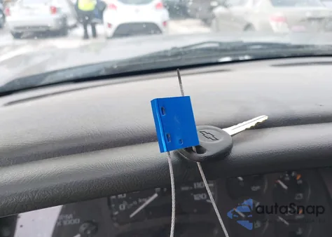 2003 Chevrolet Silverado 1500 Ls z USA, uszkodzony, nr VIN 2GCEK19T331313278